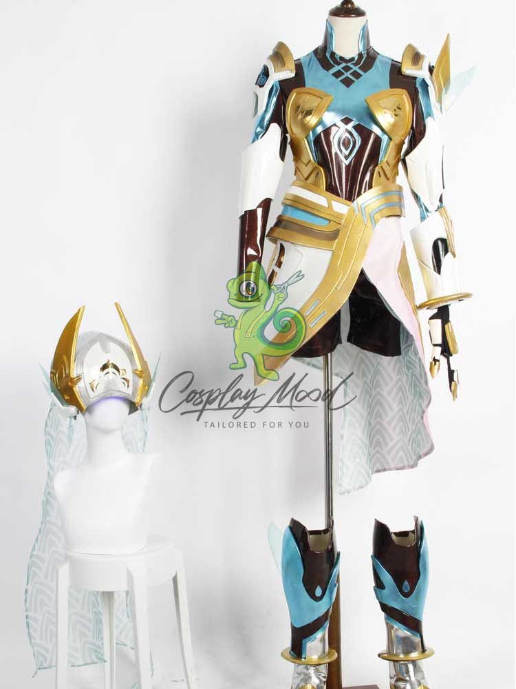 Costume-cosplay-personalizzato-con-logo